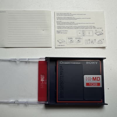 Sony MZ-M200 HI-MD Minidisc Recorder + 2 batteries + 1 HI-MD Disc + Accessories image 11