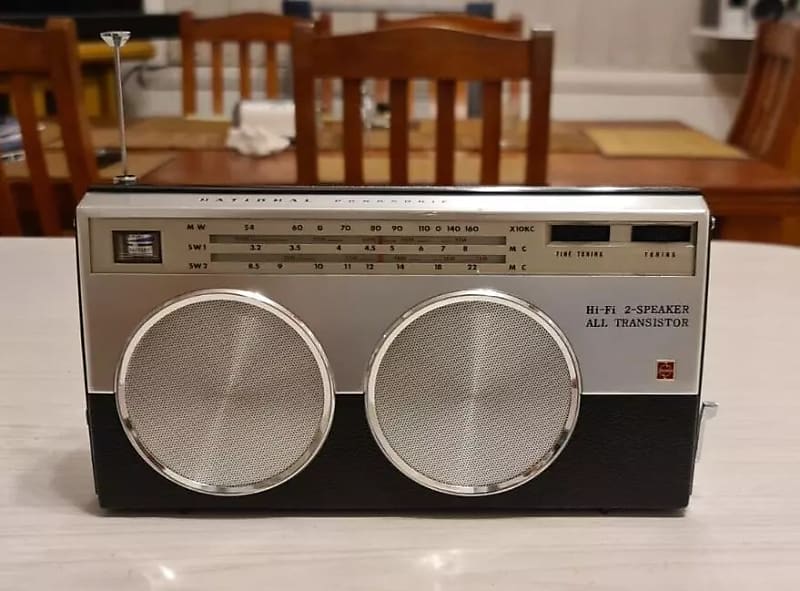 VINTAGE NATIONAL PANASONIC RADIO TRANSITOR/MADE IN JAPAN/1963 image 1