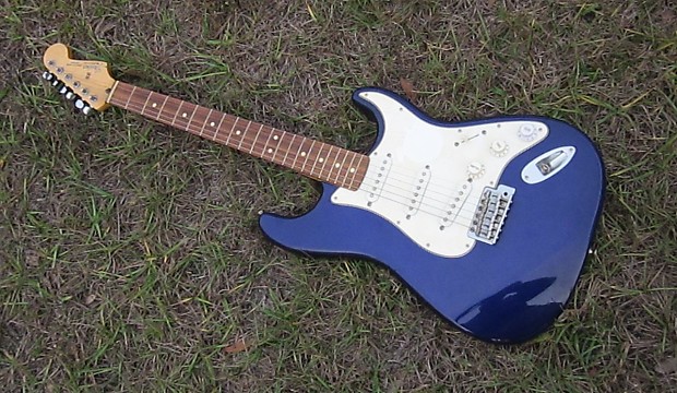 Fender stratocaster navy blue top