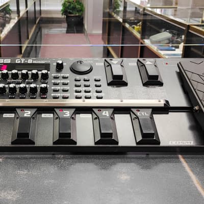 Ibanez Maxon UE 303 B Multi-Effects Pedal Bass Guitar Effect