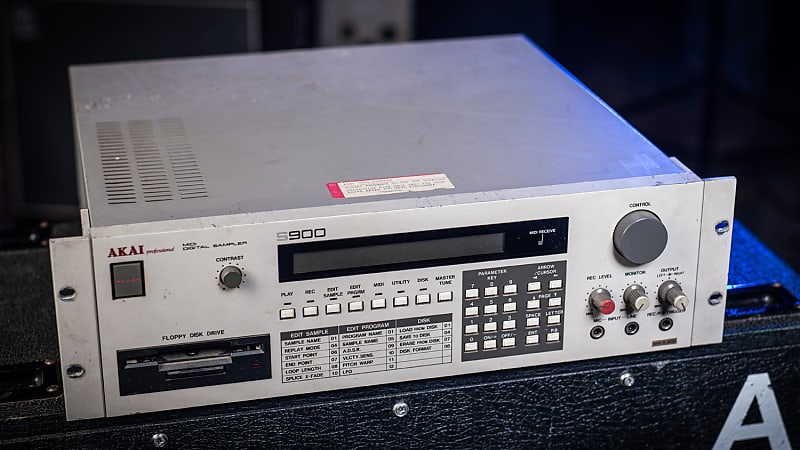 Akai S900 MIDI Digital Sampler 1986 | Reverb UK