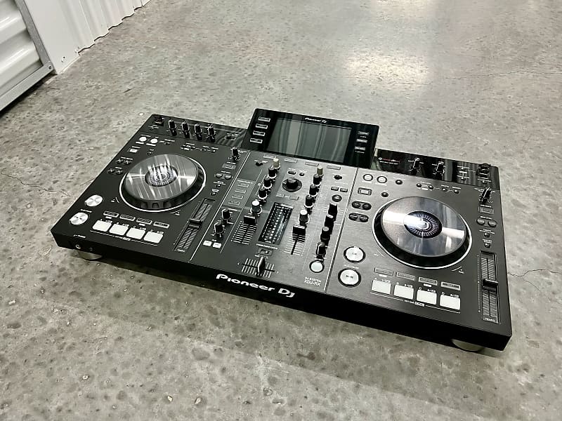 Pioneer XDJ-RX Digital DJ System