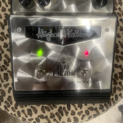 ギター Hughes&Kettner TUBE FACTOR Legendary Tones - Hughes and Kettner Tube Factor