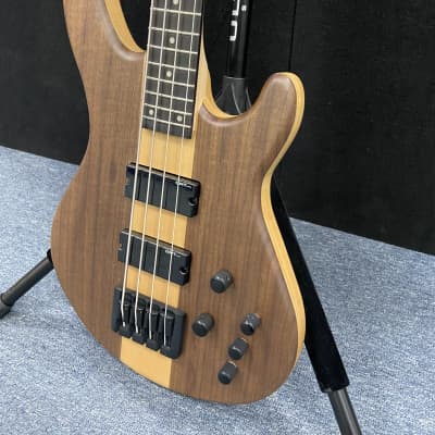 Dean Edge Select Walnut Satin  Natural 4 String Active Bass   New! image 4