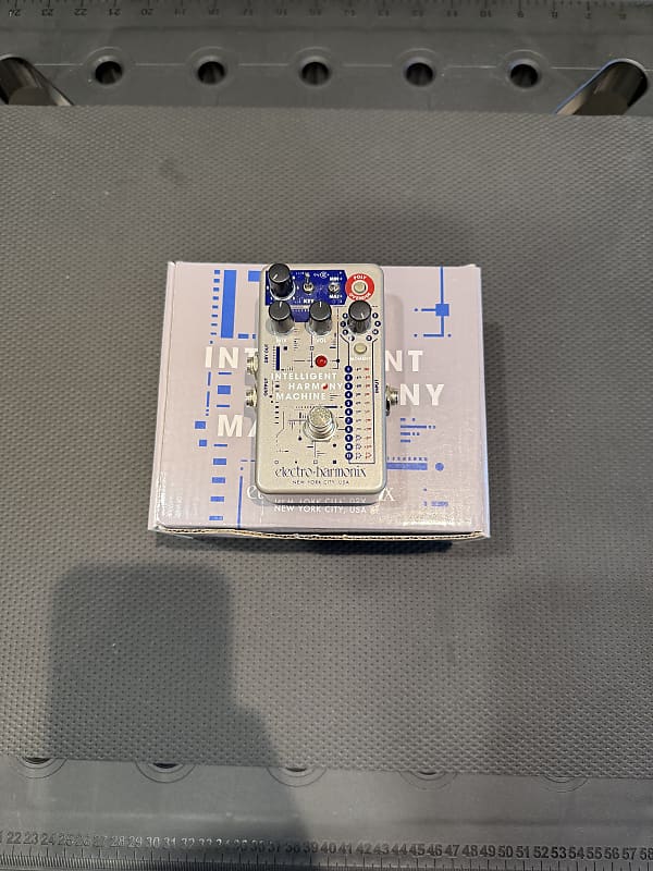 Electro-Harmonix Intelligent Harmony Machine