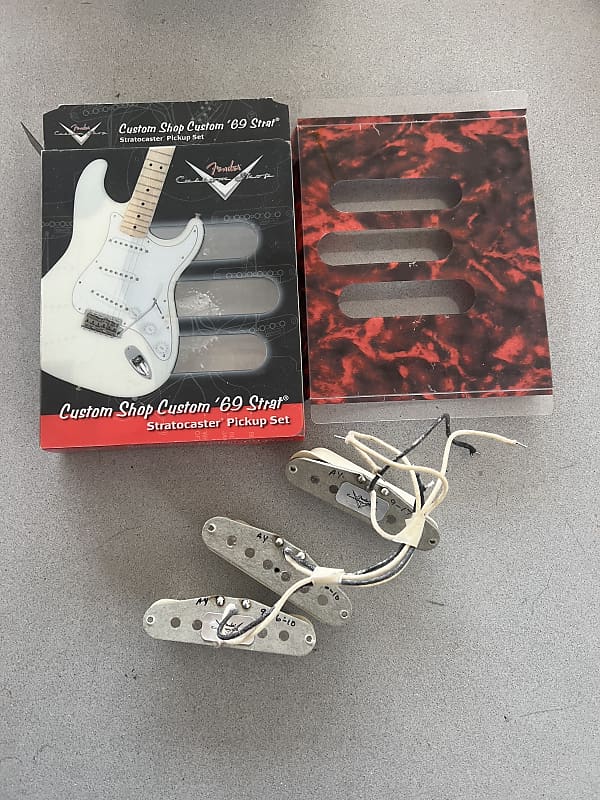 Fender Custom Shop 69 Strat Pickup Abigail Ybarra 2010 Pickup