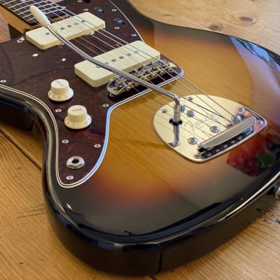 LEFTY! Fender Jazzmaster MIJ Left Handed 2021 Alder Sunburst w/ Fender Lefty HSC image 9