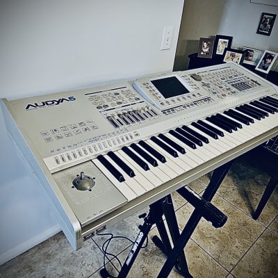 Ketron Audya 5 Ajamsonic 61-Keys Professional Keyboard Arranger