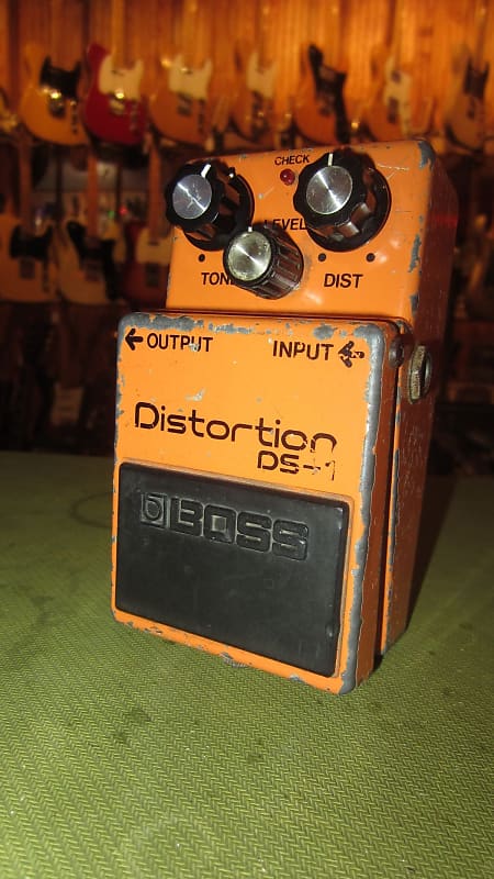 RIDICULOUS - Boss DS-1 Mega Shootout (1979 V1 vs WAZA craft
