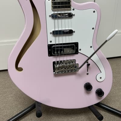 D'Angelico Premier Series Bedford SH Limited Edition Guitar with Tremolo - Shell Pink image 2