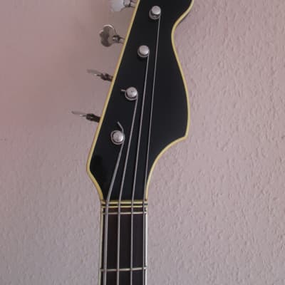 Musima GDR Semi-Hollowbody Bass 1960s 2-tone sunburst very rare image 4