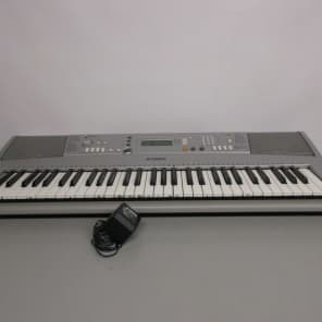 Yamaha keyboard ypt 300 top