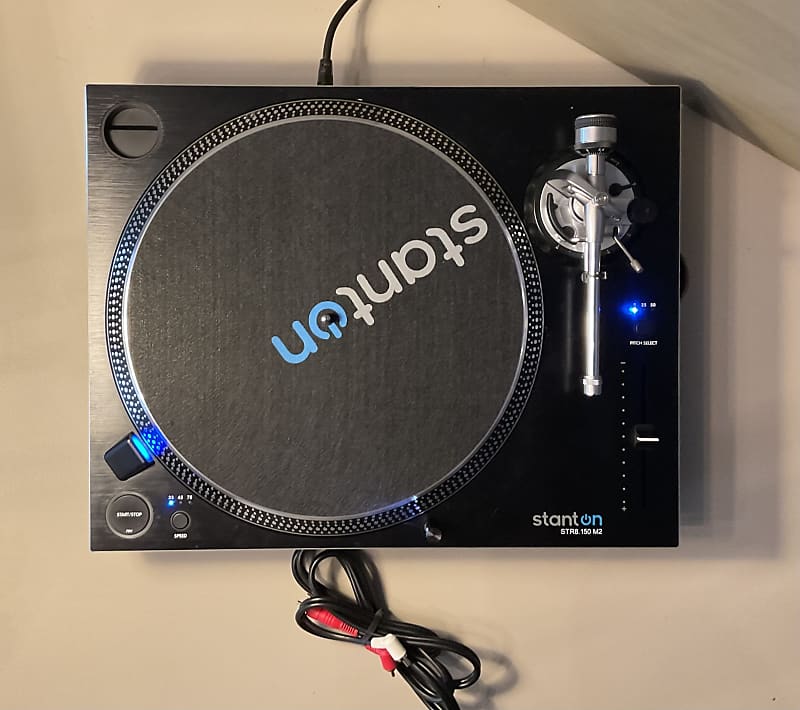 Stanton STR8 150 M2 Super High-Torque Straight Arm Turntable