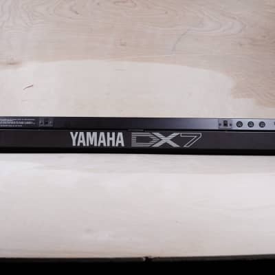 Yamaha DX7 Digital FM Synthesizer 1980s Brown Original Version 100V Made in Japan MIJ w/ Case image 9