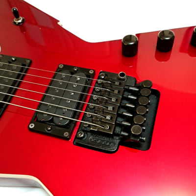 PEAVEY ROTOR EXP Floyd Rose in Candy Apple Red + Explorer