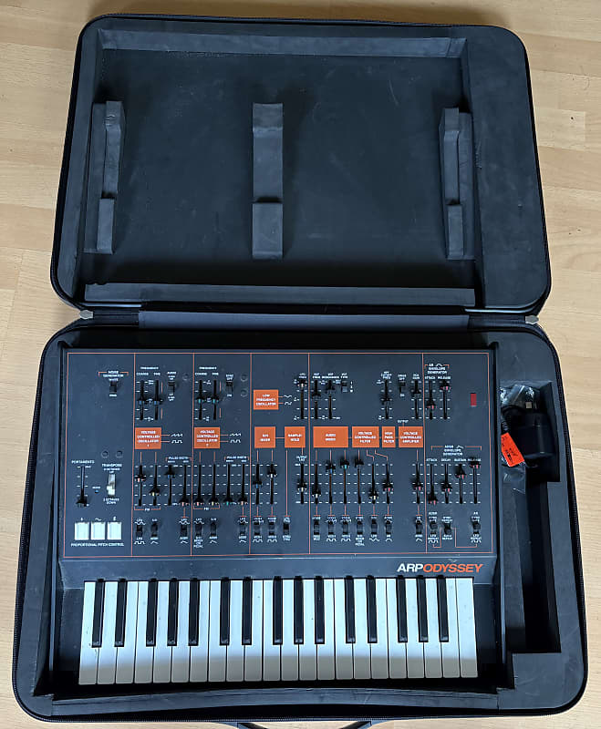 Korg ARP Odyssey Rev3 37-Slim Key Duophonic Analog Synthesizer