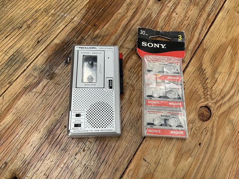 Realistic MicroCassette Tape Recorder With 3 Tapes Reverb