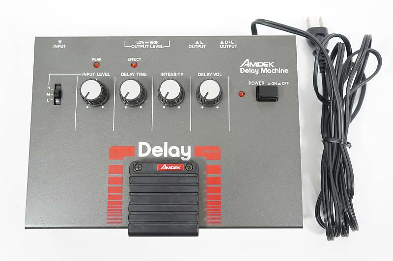 Amdek DMK-100 Analog Echo Delay Machine MN3005 BBD Lo-Fi