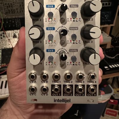 人気沸騰ブラドン Intellijel ModularGrid on Module Eurorack - Quadrax 鍵盤楽器