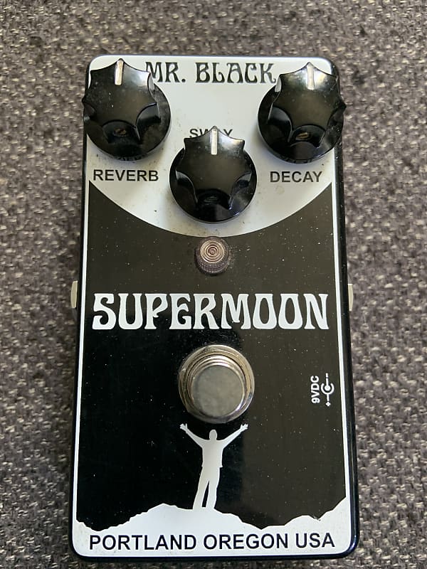 Mr. Black Supermoon