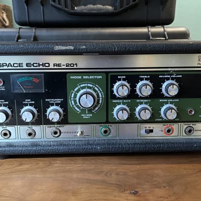 Roland RE-201 Space Echo Tape Delay