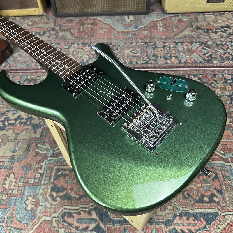 Aria Pro rs Inazuma-v ジャパンヴィンテージ Aria Pro II RS INAZUMA-V 1980s Electric Guitar Used From