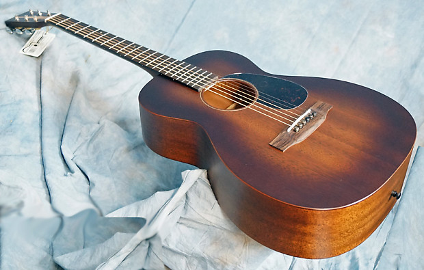 14 fret shop parlor guitar