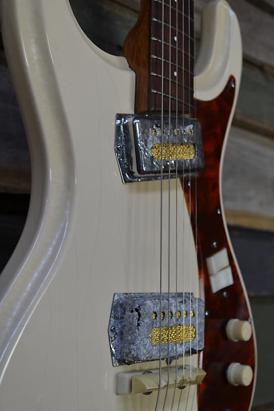 guyatone LG-50T ビザールギター Guyatone LG 50T (Mosrite Copy) Vintage Japanese Guitar Gold