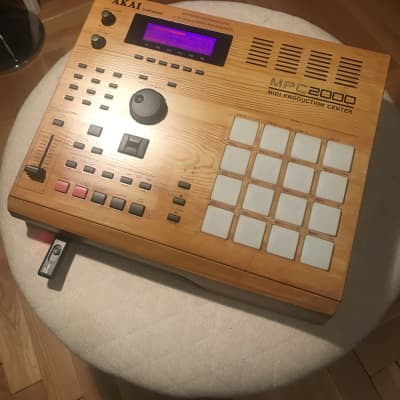 Akai MPC2000 Custom with New Purple-Pink Display+USB Floppy Emulator+Fat Pads like a new condition image 2