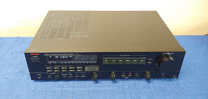 Luxman R-113 Digital Synthesized Am Fm Stereo Receiver 