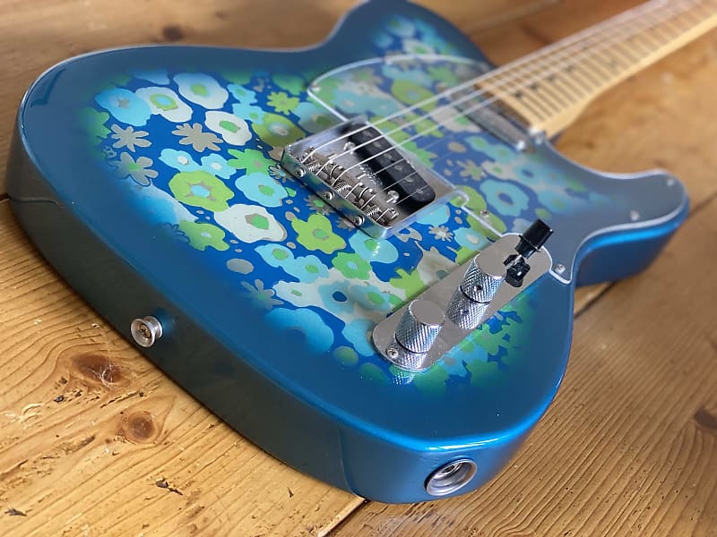 ギター Fender Japan Blue Flower Telecaster Fender Blue Floral Telecaster Made in Japan 2016 – Mahar's