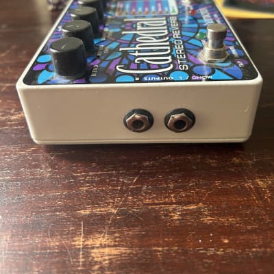 Electro-Harmonix Cathedral Stereo Reverb | Reverb Canada