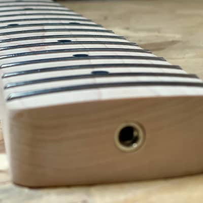 Luthier Made Precision Bass neck - Natural image 4