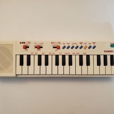 Casio PT-10 29-Key Mini Synthesizer 1980s - White