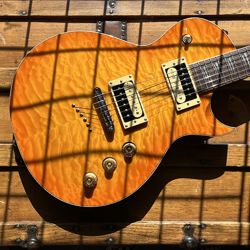 (16972) Mitchell MS400 Quilted Honeyburst Reverb