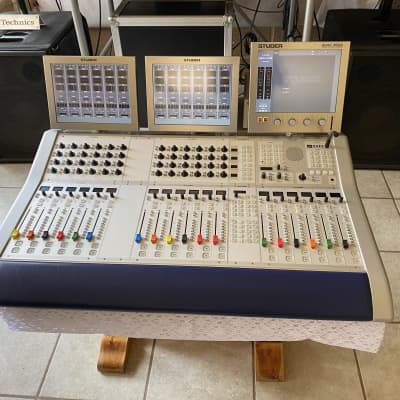 Studio radio Consoles de mixage audio ON AIR 3000 Studer