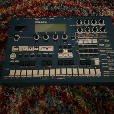 Yamaha RM1x Sequence Remixer 2000s - Blue