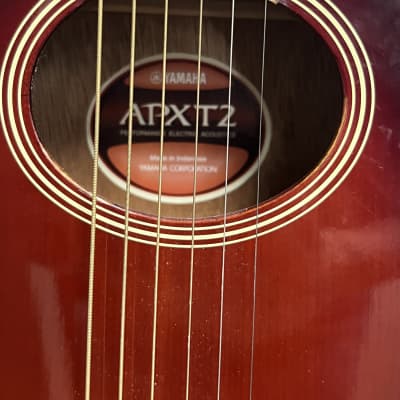 Yamaha APXT2-DRB 3/4 Acoustic/Electric Cutaway Guitar Dark Red Sunburst