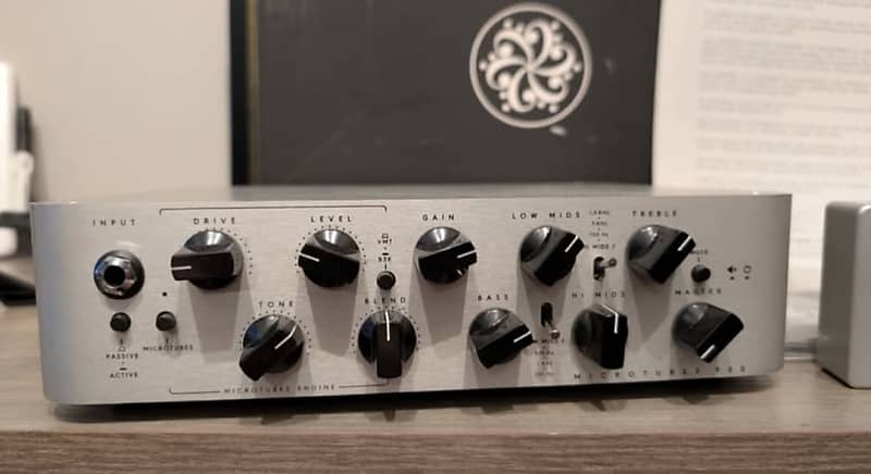 Darkglass Electronics Microtubes 900 V1 900-Watt Bass Amp