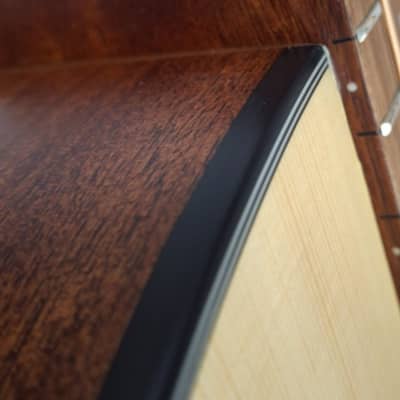 Breedlove ECO Discovery S Concert Spruce Top Acoustic Guitar Model DSCN01EUAM image 3