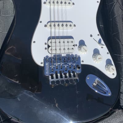 Fender Deluxe fat strat stratocaster w Floyd rose II Mim 2001 black image 11