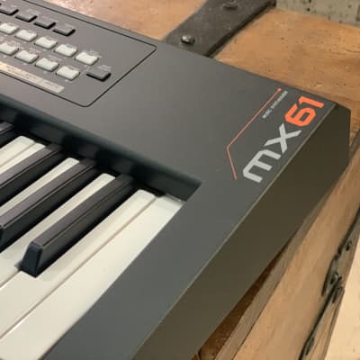 Yamaha MX61 image 3