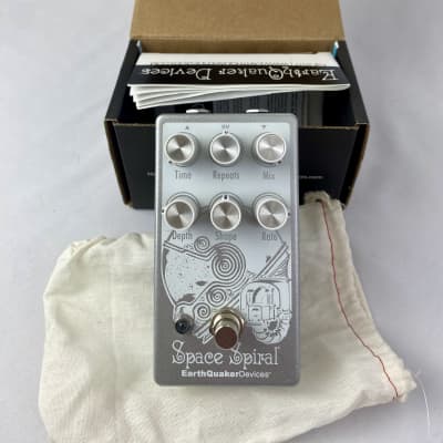 ギター EARTHQUAKER DEVICES Space Spiral Review Demo - EarthQuaker Devices Space Spiral - YouTube