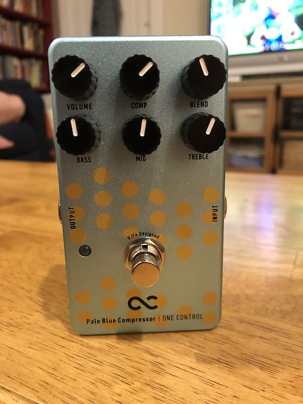 One Control Pale Blue Compressor