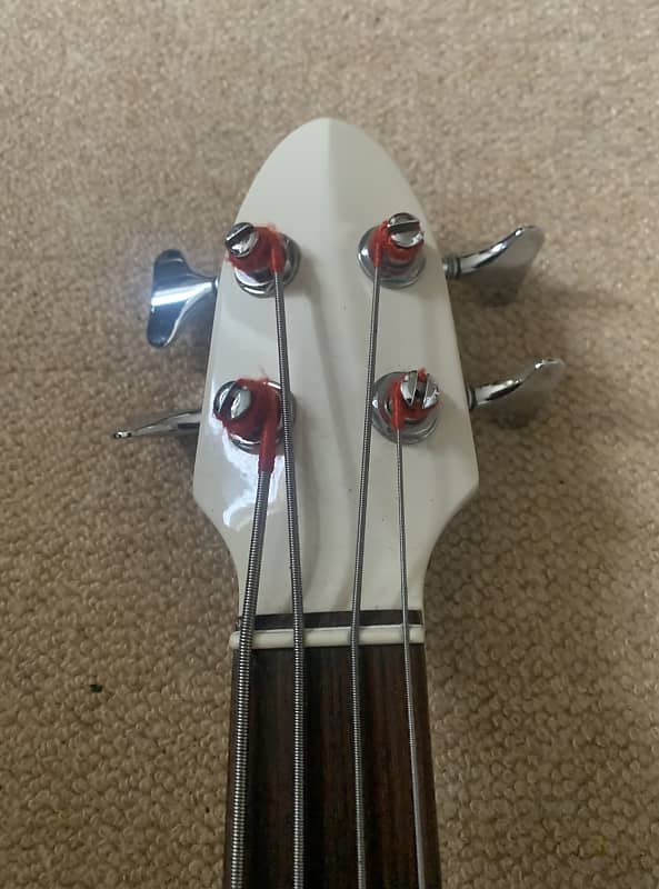 Yamaha Motion B MB-II White Electric Bass Guitar Taiwan | Reverb