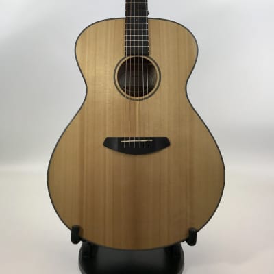 Breedlove Discovery Concerto  With Gig Bag 2018 Gloss Natural image 1