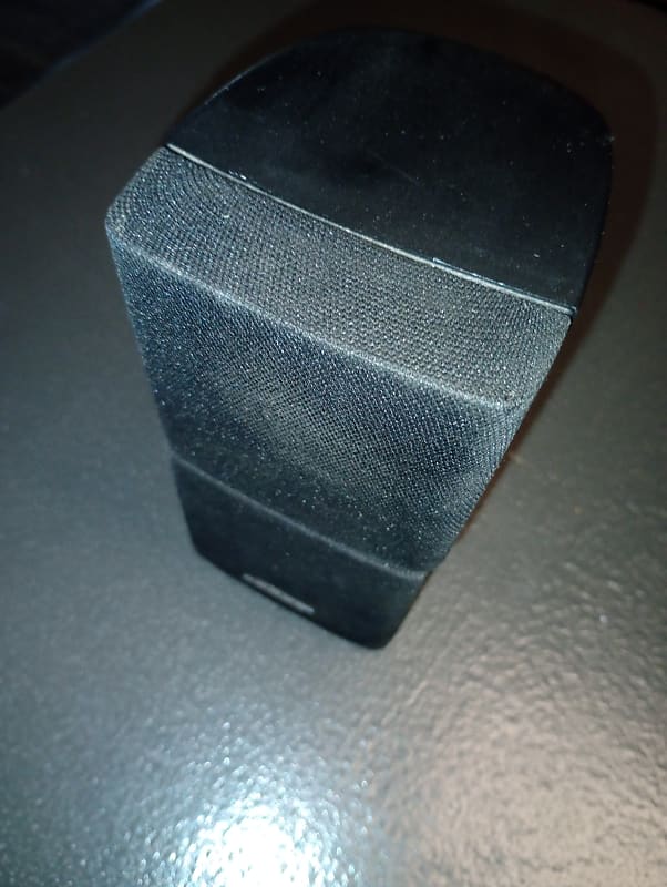 Bose Av18 dual cube speaker 2007 - Black  			