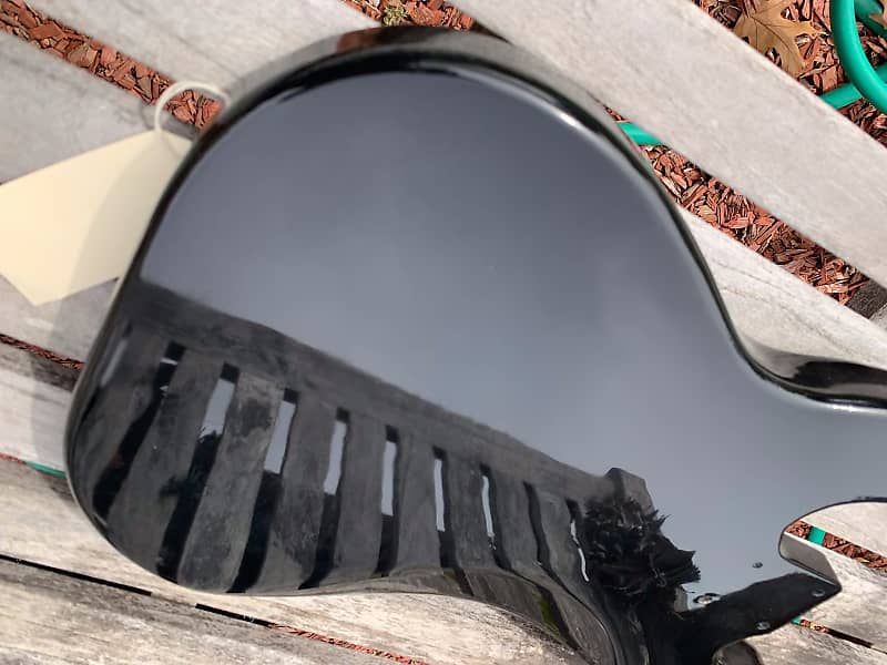 P Bass BODY BLACK EBONY Aged Patina Closet classic INCLUDES P Bass BODY BLACK EBONY Aged Patina Closet classic INCLUDES