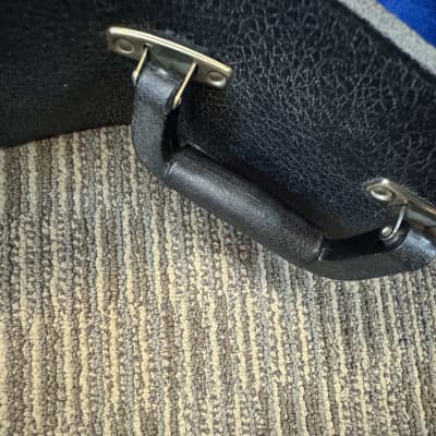 Gibson Hard Case fits J-45/dread 1990's - Black/Blue image 3