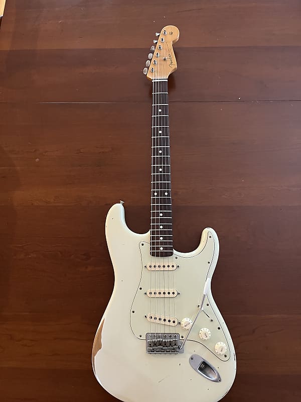 Fender '62 Stratocaster Road Worn ストラト Fender Limited Edition Road Worn '60s Stratocaster - Lake